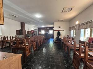 Pronájem restaurace, Jílové u Prahy - Žampach, 600 m2