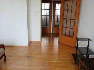 Pronájem bytu 3+kk, Praha - Prosek, Veltruská, 60 m2