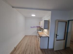 Pronájem bytu 2+kk, Praha - Radlice, Tetínská, 41 m2