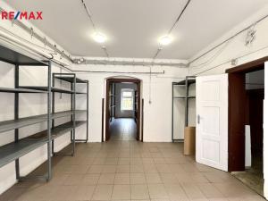 Prodej obchodního prostoru, Karlovy Vary - Drahovice, Mattoniho nábřeží, 235 m2