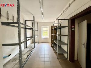 Prodej obchodního prostoru, Karlovy Vary - Drahovice, Mattoniho nábřeží, 235 m2
