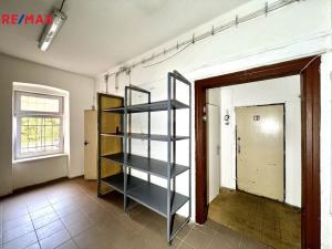 Prodej obchodního prostoru, Karlovy Vary - Drahovice, Mattoniho nábřeží, 235 m2