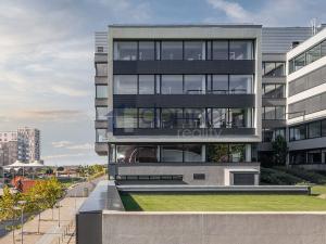 Pronájem kanceláře, Praha - Stodůlky, Laurinova, 1398 m2