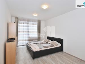 Pronájem bytu 1+kk, Praha - Horní Měcholupy, Modenská, 35 m2