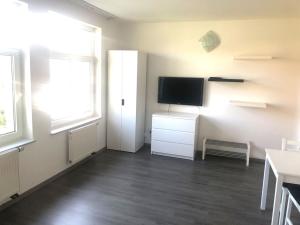 Pronájem bytu 1+kk, Praha - Strašnice, Konojedská, 22 m2