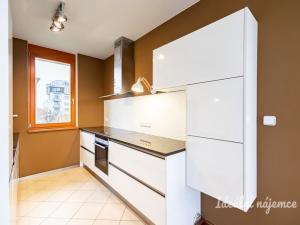 Pronájem bytu 2+kk, Praha - Žižkov, Květinková, 62 m2