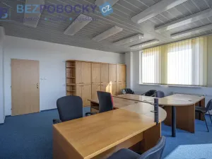 Pronájem kanceláře, Havlíčkův Brod, Havlíčkovo náměstí, 1200 m2