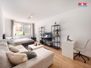 Pronájem bytu 1+kk, Praha - Troja, Hnězdenská, 40 m2