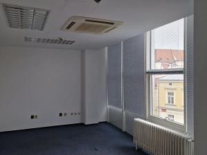 Pronájem kanceláře, Znojmo, náměstí Svobody, 51 m2