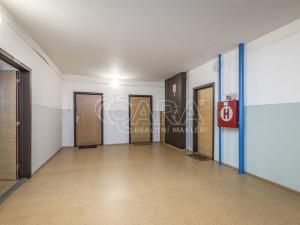 Pronájem bytu 2+kk, Praha - Hlubočepy, Hilmarova, 46 m2