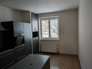 Pronájem bytu 2+1, Opava, Mnišská, 60 m2