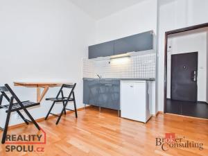 Pronájem bytu 1+kk, Praha - Holešovice, Dělnická, 27 m2