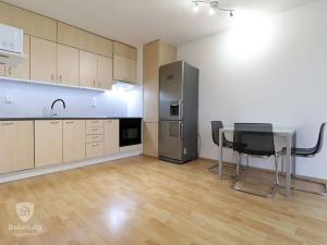 Pronájem bytu 2+kk, Praha - Stodůlky, Sluneční náměstí, 51 m2