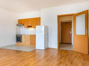 Prodej bytu 1+kk, Praha - Horní Měcholupy, Padovská, 34 m2