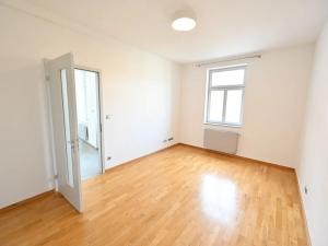 Pronájem bytu 2+kk, Praha - Vinohrady, Vinohradská, 71 m2