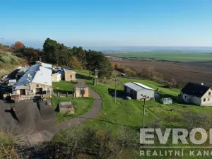 Prodej výrobních prostor, Libčeves, okres louny, 1700 m2