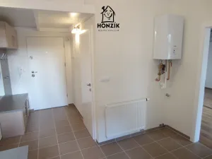 Pronájem bytu 1+kk, Praha - Holešovice, Komunardů, 37 m2