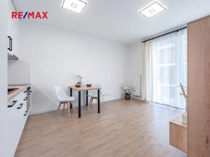 Pronájem bytu 1+kk, České Budějovice, Vrbenská, 40 m2