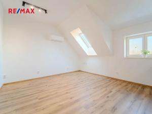 Pronájem bytu 2+kk, Kolín, Školská, 36 m2