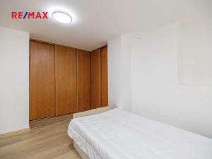 Pronájem bytu 4+kk, Praha - Modřany, Plovdivská, 82 m2