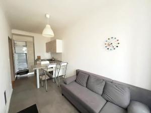 Pronájem bytu 2+kk, Praha - Dejvice, Zelená, 49 m2