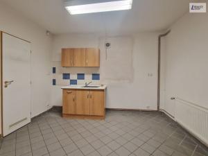 Pronájem obchodního prostoru, Praha - Háje, Hviezdoslavova, 661 m2