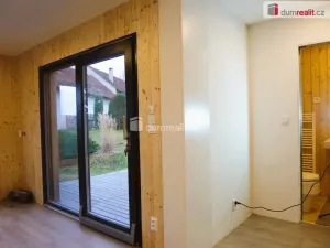 Prodej garáže, Pernštejnské Jestřabí - Maňová, 36 m2