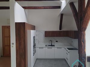 Pronájem bytu 3+1, Krnov - Pod Bezručovým vrchem, nám. Minoritů, 90 m2