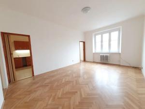 Pronájem bytu 2+kk, Praha - Nusle, náměstí Hrdinů, 50 m2