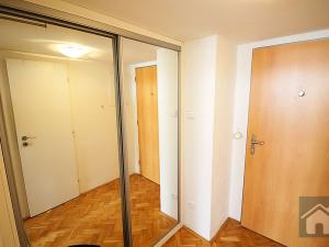 Pronájem bytu 1+kk, Praha - Žižkov, Orebitská, 25 m2