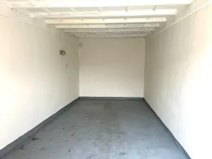 Pronájem garáže, Hradec Králové, 30 m2