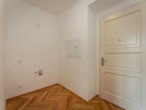 Pronájem bytu 1+kk, Praha - Žižkov, Seifertova, 32 m2