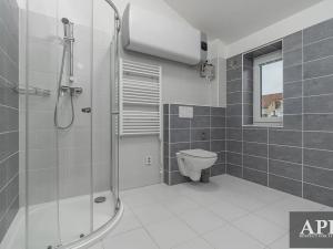 Pronájem atypického bytu, Uherský Brod, Pecháčkova, 80 m2