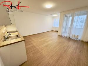 Pronájem bytu 1+kk, Praha - Holešovice, U Pergamenky, 40 m2