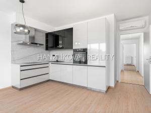 Prodej bytu 3+kk, České Budějovice - České Budějovice 2, Branišovská, 70 m2