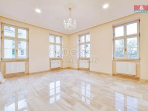 Pronájem obchodního prostoru, Karlovy Vary, Zámecký vrch, 20 m2