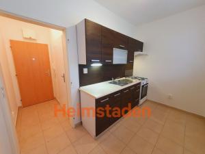 Pronájem bytu 1+kk, Karviná - Hranice, Slovenská, 30 m2