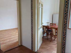 Pronájem bytu 3+kk, Praha - Radotín, Věštínská, 80 m2