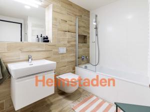 Pronájem bytu 2+kk, Praha - Holešovice, U Pergamenky, 59 m2