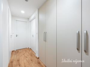 Pronájem bytu 2+kk, Praha - Žižkov, Malešická, 60 m2