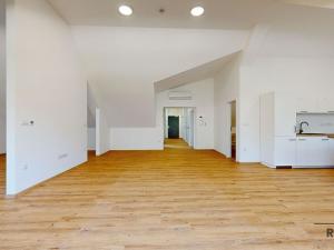 Pronájem bytu 2+kk, Třebíč - Vnitřní Město, Karlovo nám., 116 m2