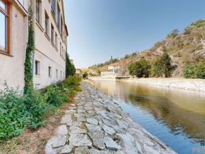 Pronájem bytu 2+kk, Třebíč - Vnitřní Město, Karlovo nám., 116 m2