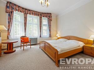Prodej vily, Karlovy Vary, Balbínova, 650 m2