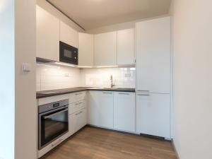 Pronájem bytu 2+kk, Praha - Dolní Měcholupy, Kryšpínova, 62 m2