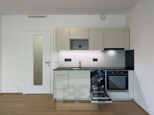 Pronájem bytu 1+kk, Praha - Michle, Hodonínská, 32 m2