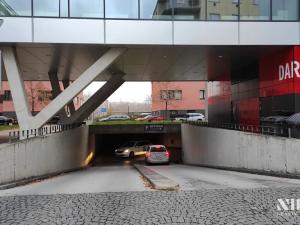 Pronájem garážového stání, Praha - Holešovice, V přístavu, 12 m2