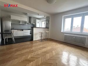 Pronájem bytu 2+kk, Kladno, Vrchlického, 65 m2