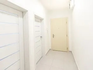 Pronájem bytu 2+kk, Praha - Michle, U plynárny, 3488 m2