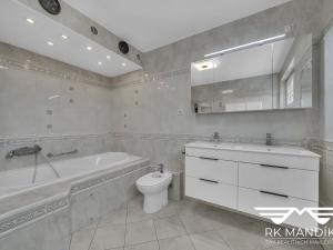 Prodej rodinného domu, Praha - Kbely, Kosmonoská, 220 m2