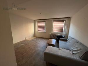 Pronájem bytu 1+kk, Teplice, Pod školou, 31 m2